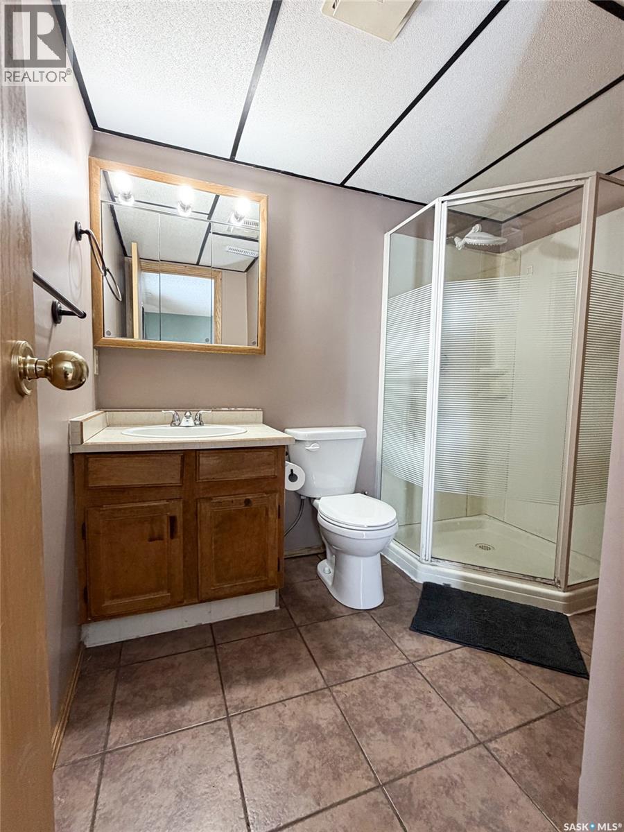 503 6TH AVENUE W - 21