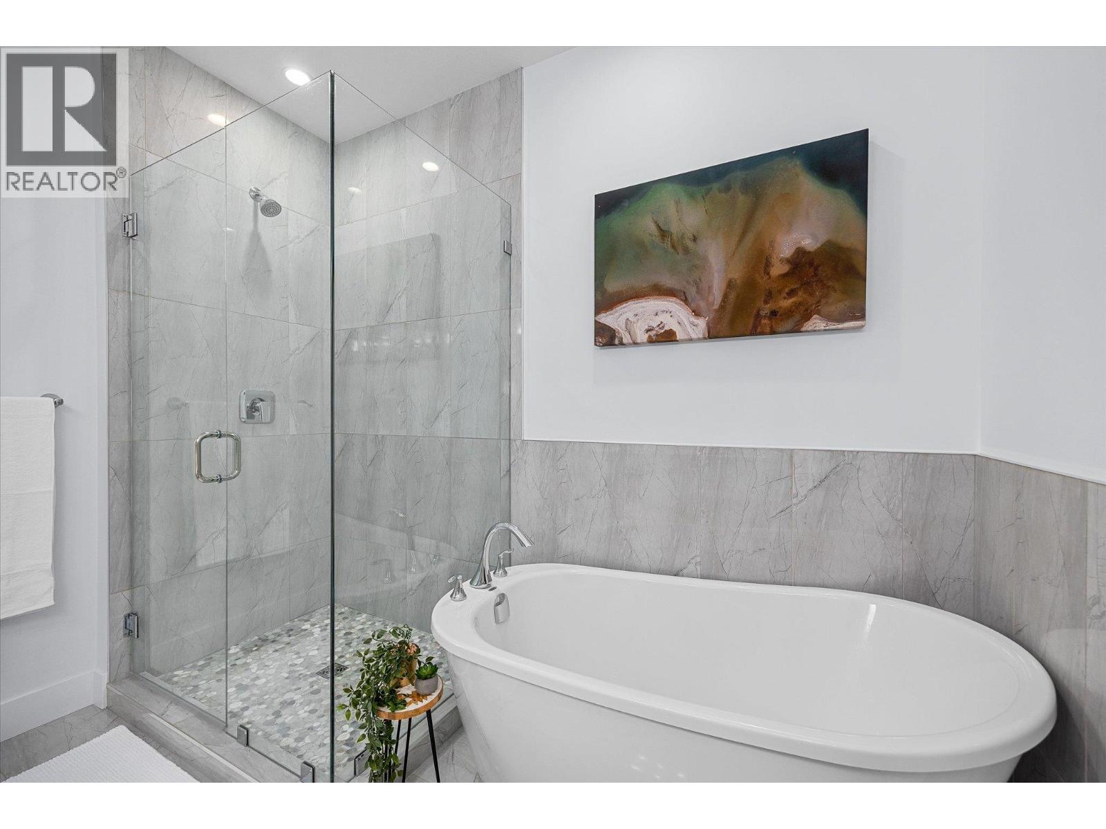 6028 Gerrie Road, Peachland