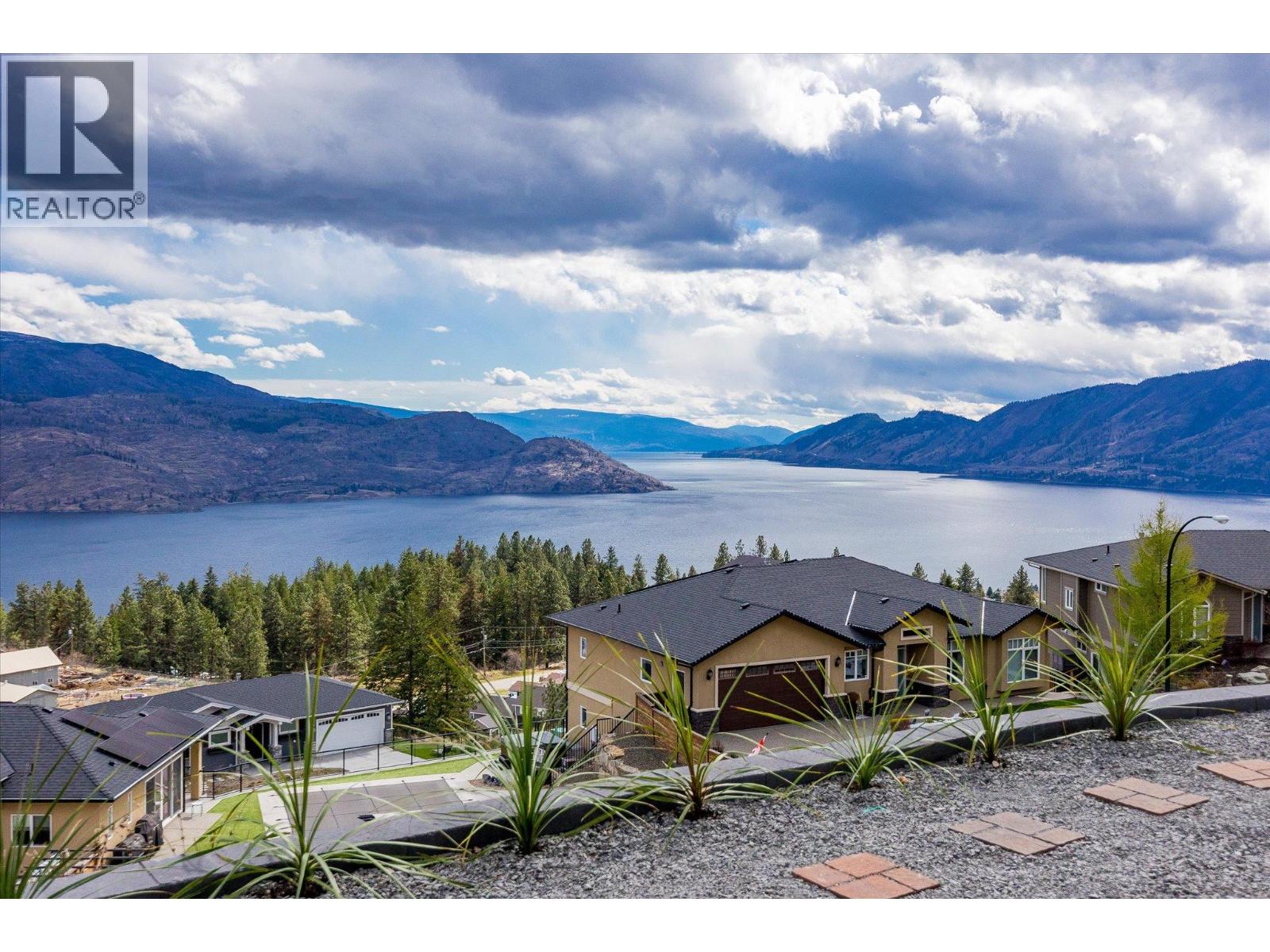 6028 Gerrie Road, Peachland