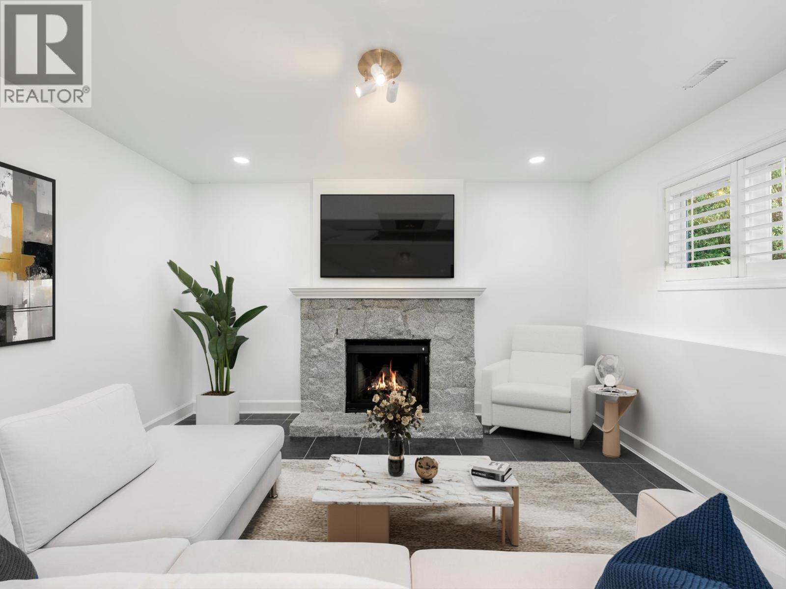816 ANDERSON CRESCENT, West Vancouver