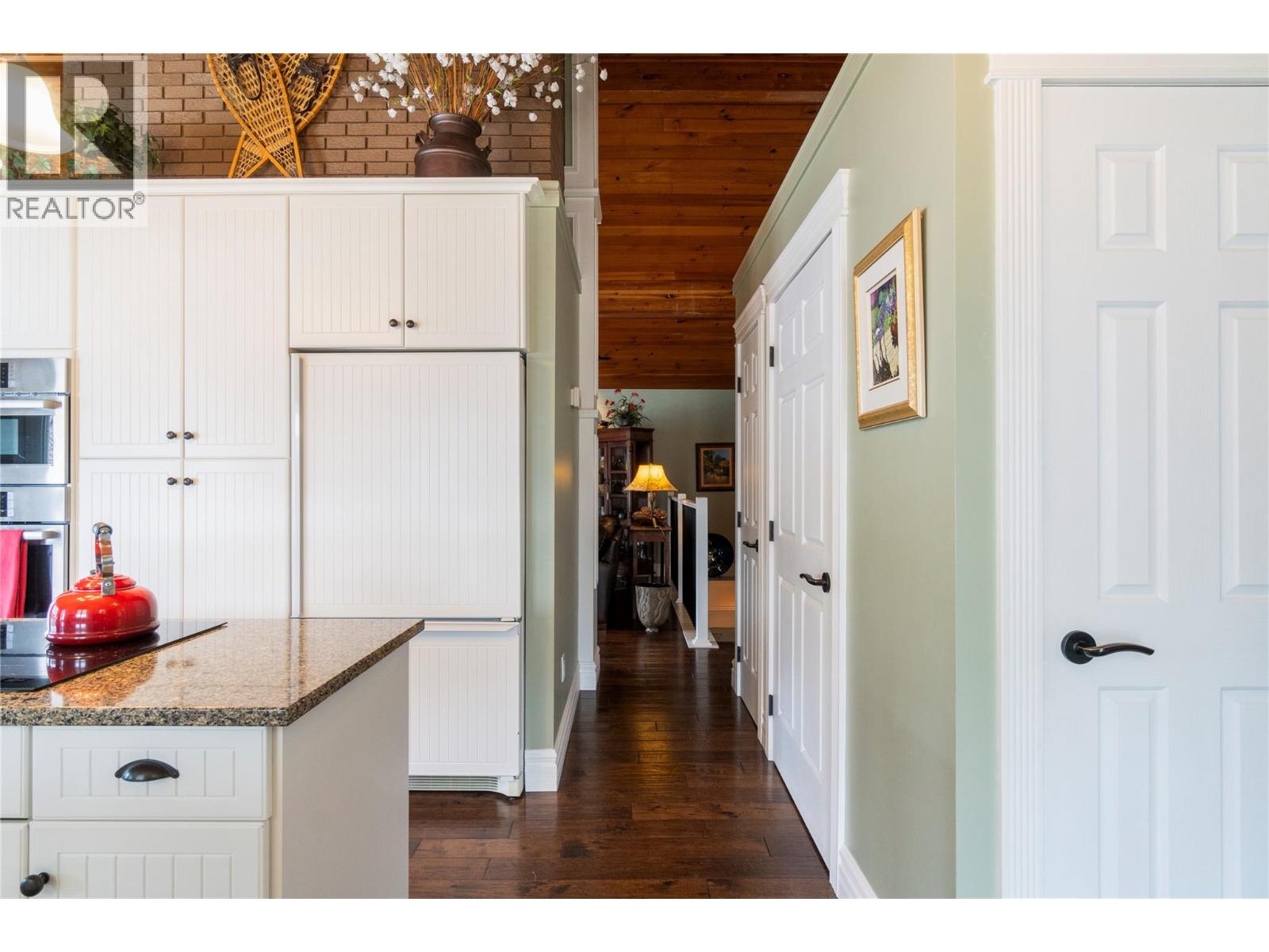  82 Montcalm Crescent, Sicamous