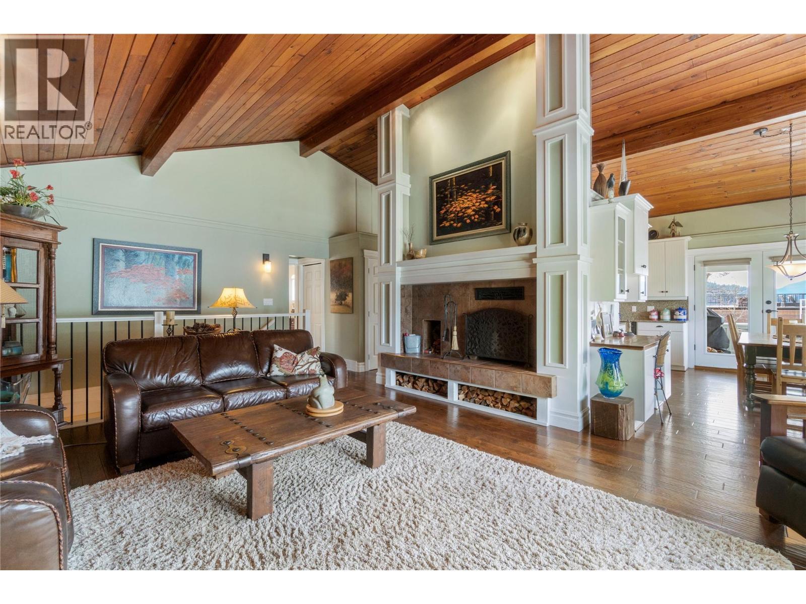  82 Montcalm Crescent, Sicamous