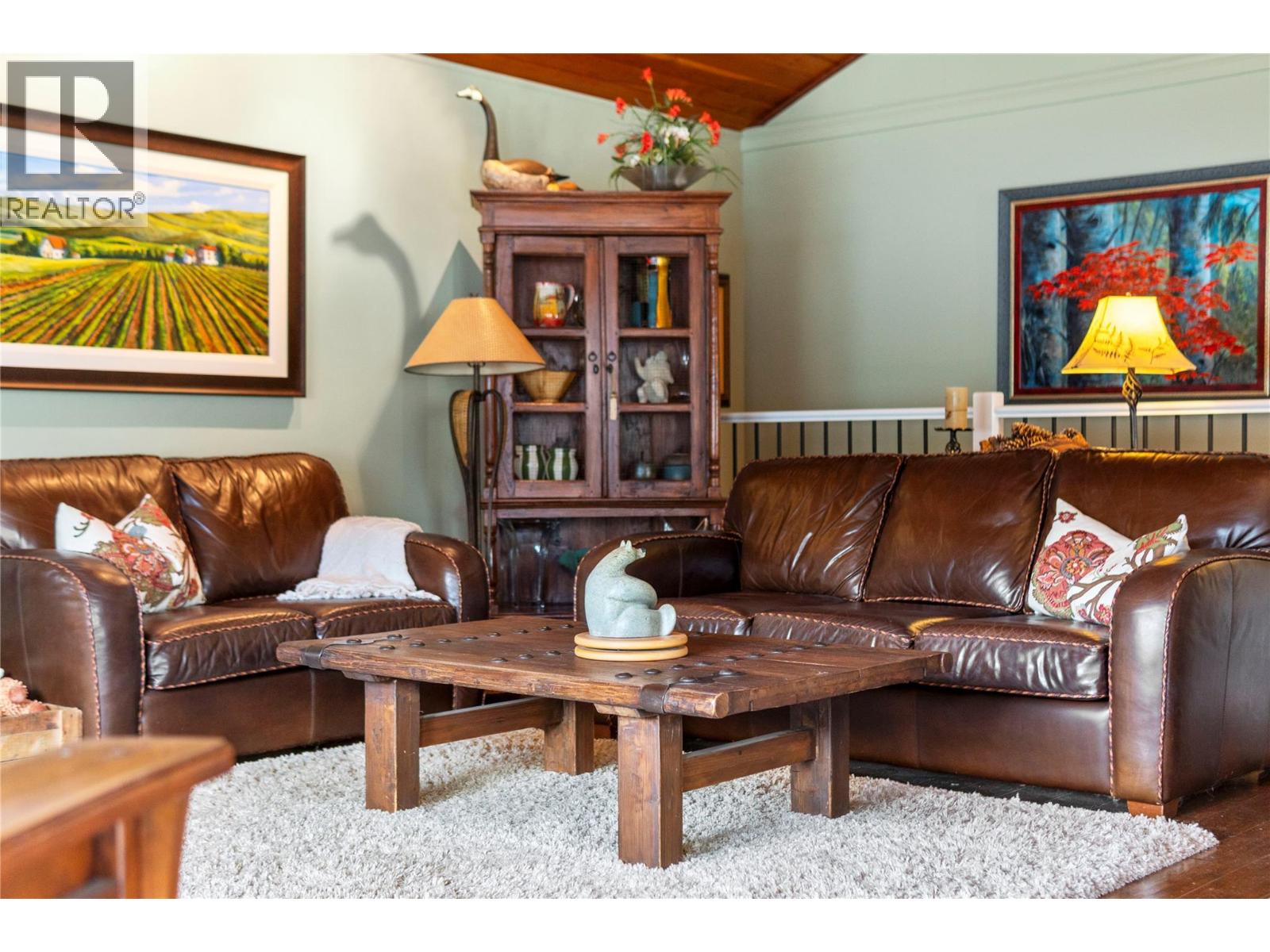  82 Montcalm Crescent, Sicamous