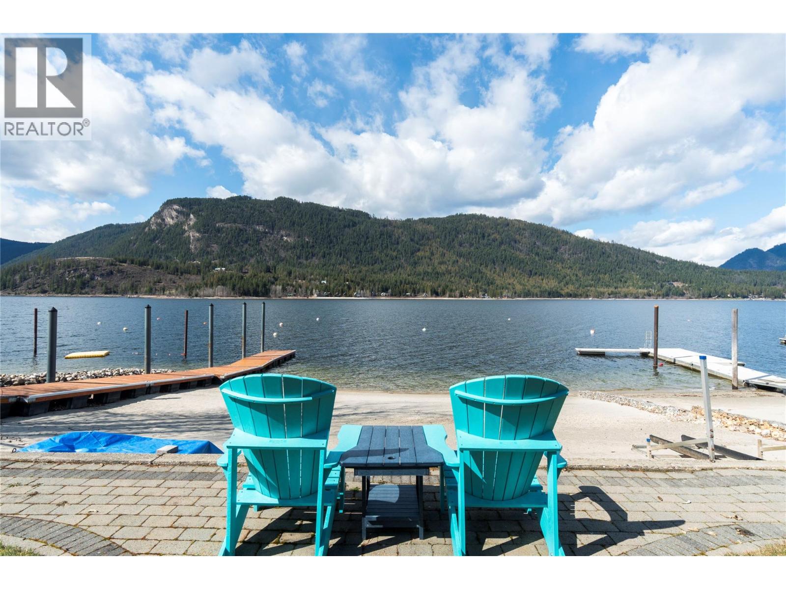  82 Montcalm Crescent, Sicamous