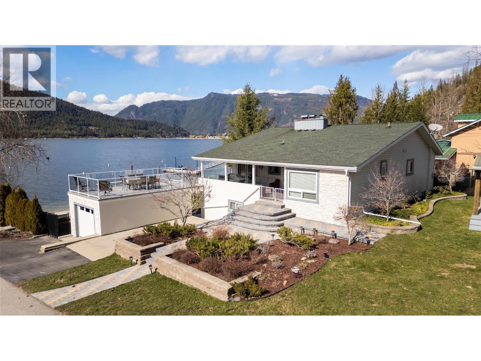  82 Montcalm Crescent, Sicamous