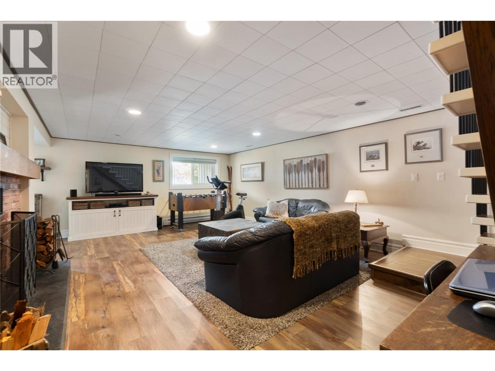  82 Montcalm Crescent, Sicamous