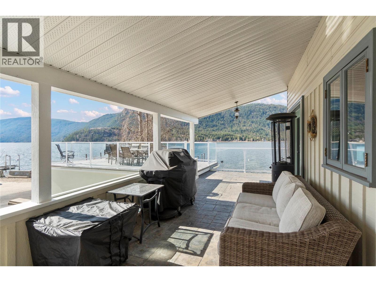  82 Montcalm Crescent, Sicamous