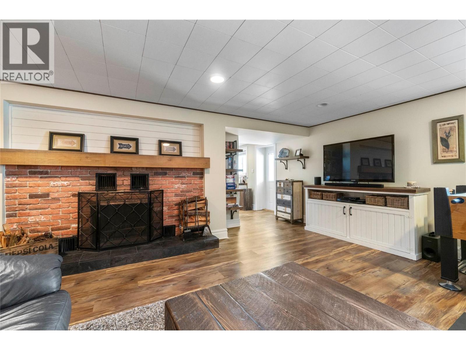  82 Montcalm Crescent, Sicamous