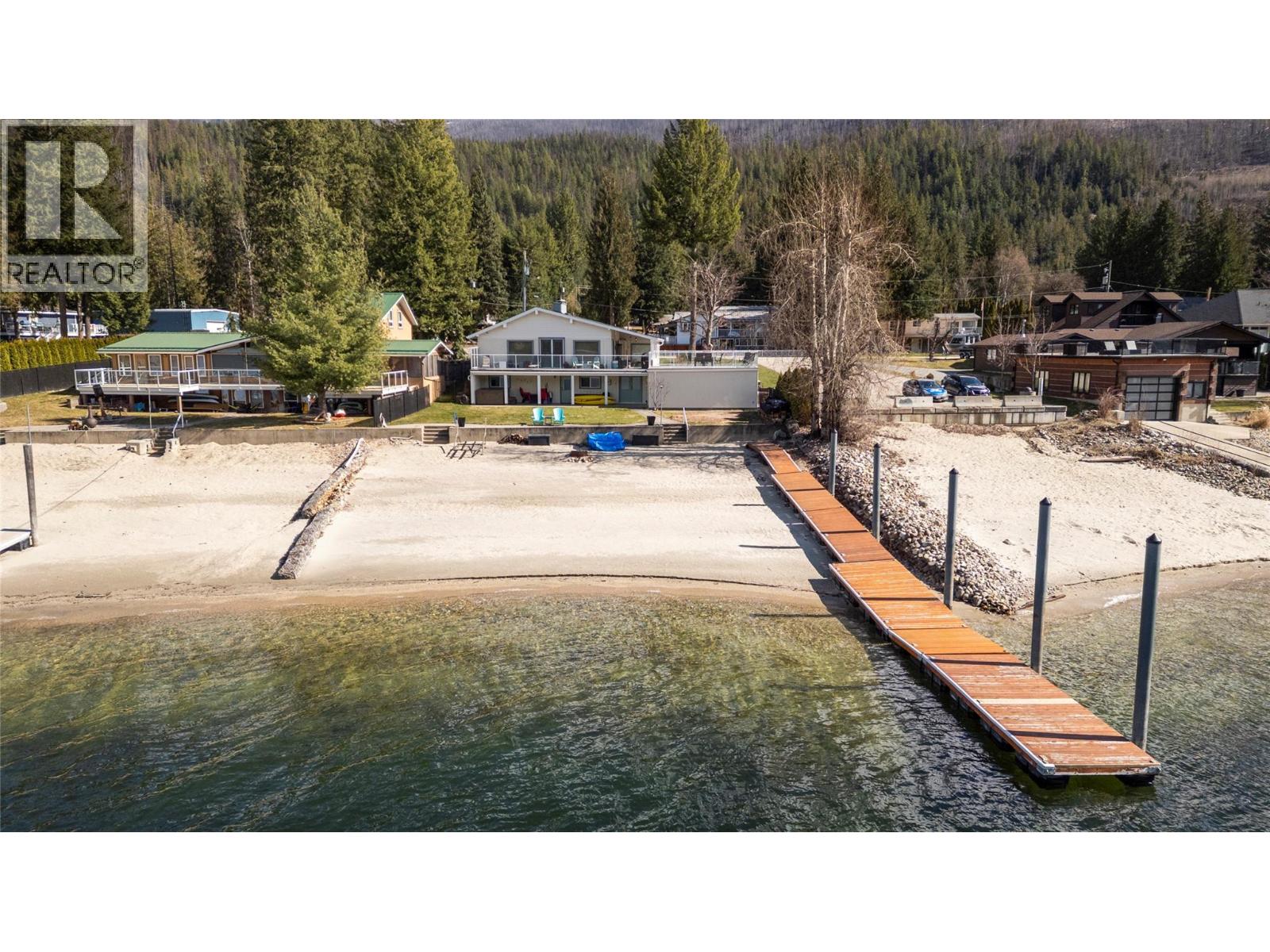  82 Montcalm Crescent, Sicamous