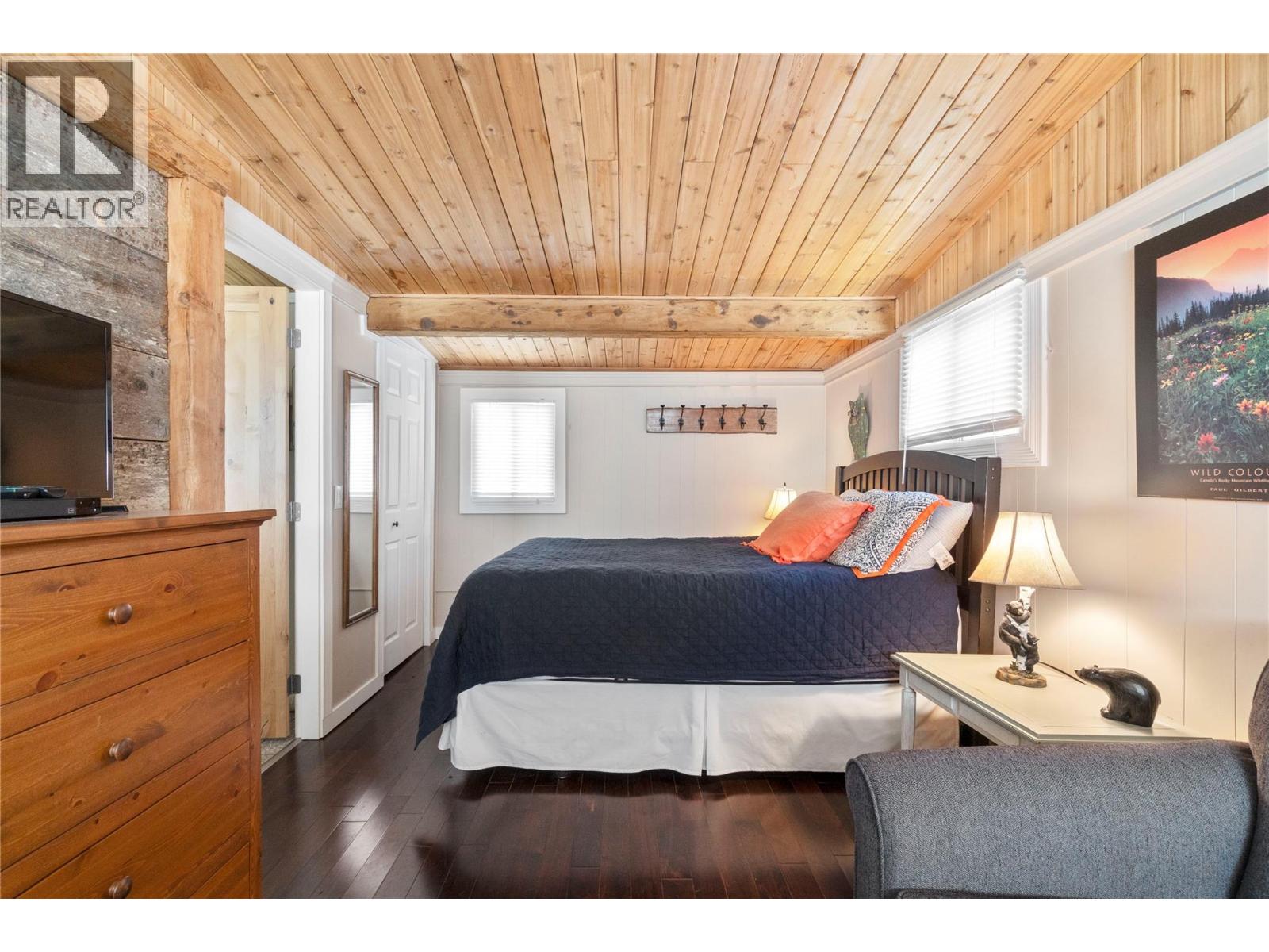  82 Montcalm Crescent, Sicamous