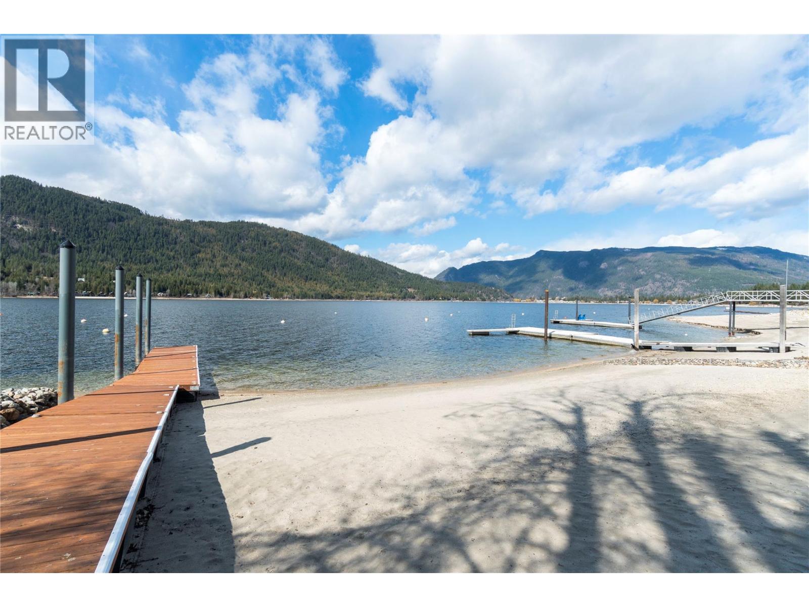  82 Montcalm Crescent, Sicamous