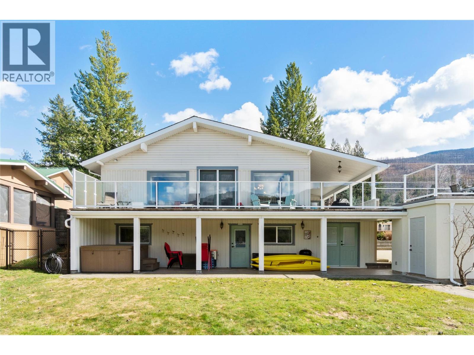  82 Montcalm Crescent, Sicamous