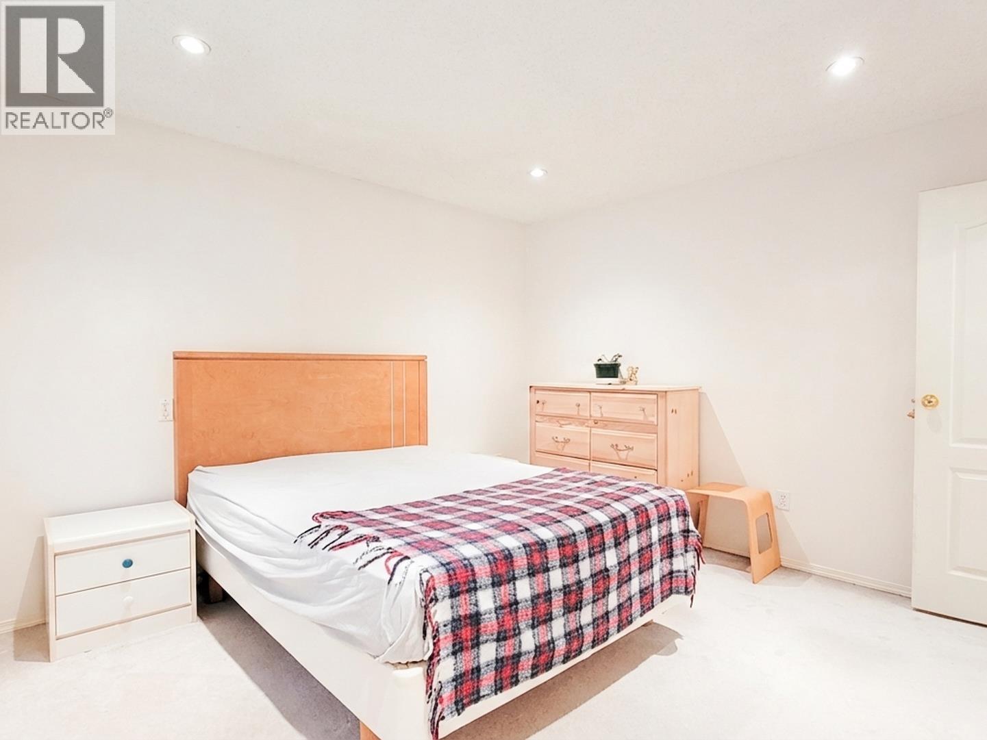 2519 PENSHURST COURT, Coquitlam