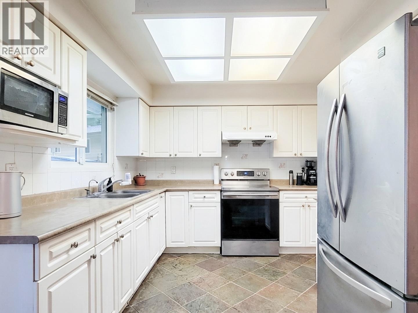 2519 PENSHURST COURT, Coquitlam