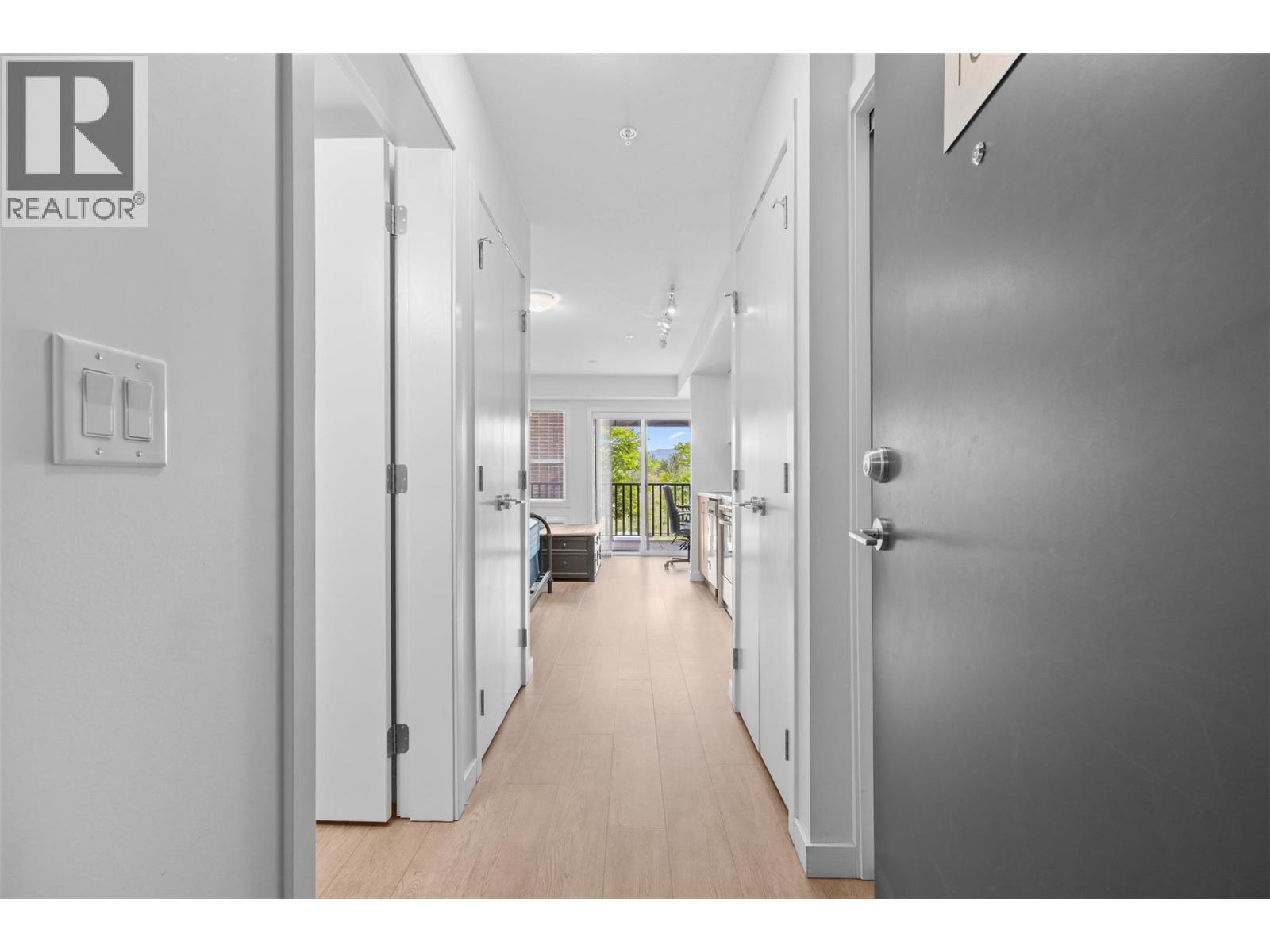 #103 625 Academy Way - 2