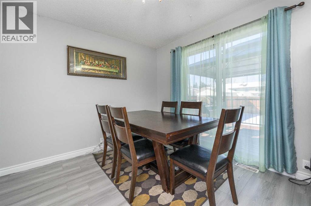 Single Family House for Sale in  Rundlelawn Way NE Rundle Calgary 