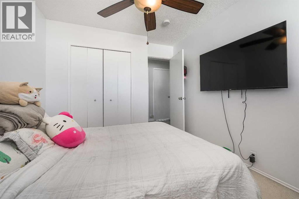 Single Family House for Sale in  Rundlelawn Way NE Rundle Calgary 