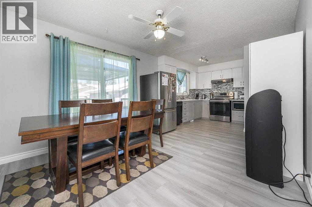 Single Family House for Sale in  Rundlelawn Way NE Rundle Calgary 