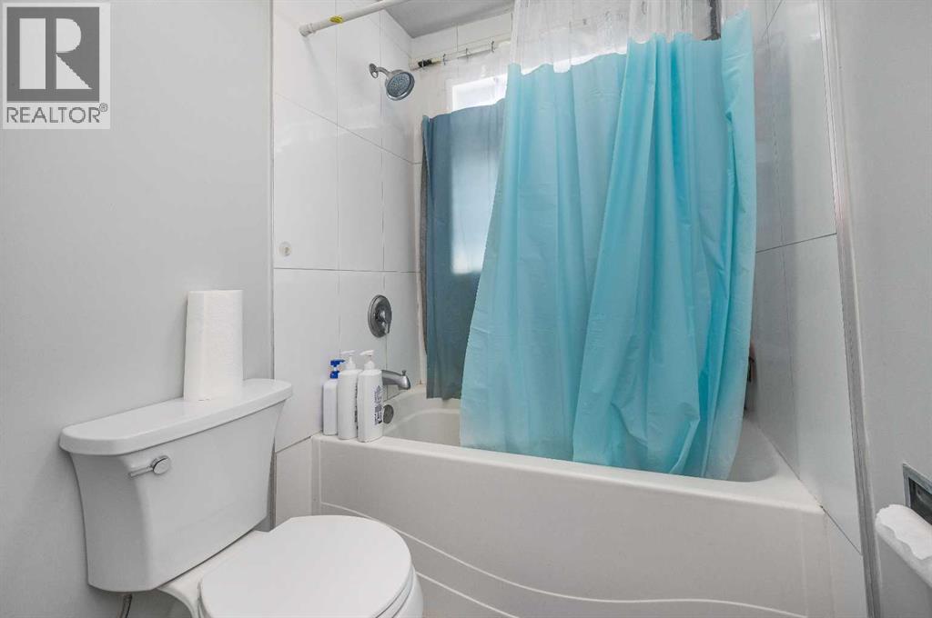 Single Family House for Sale in  Rundlelawn Way NE Rundle Calgary 