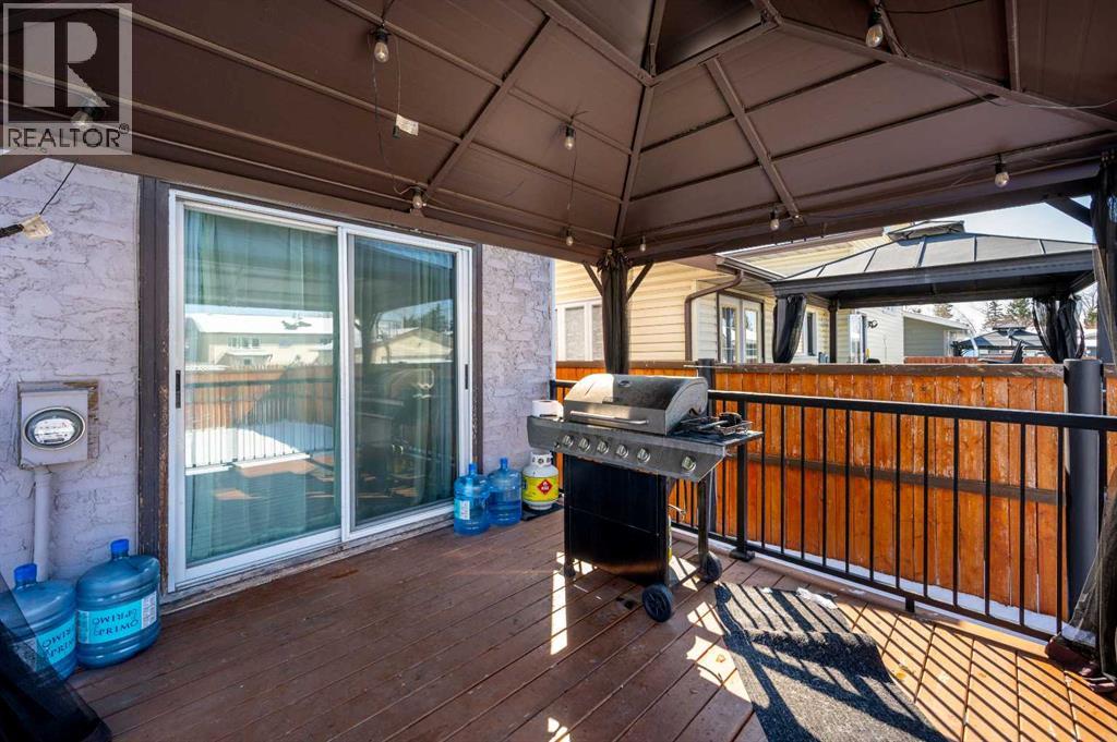 Single Family House for Sale in  Rundlelawn Way NE Rundle Calgary 