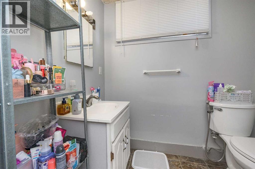 Single Family House for Sale in  Rundlelawn Way NE Rundle Calgary 