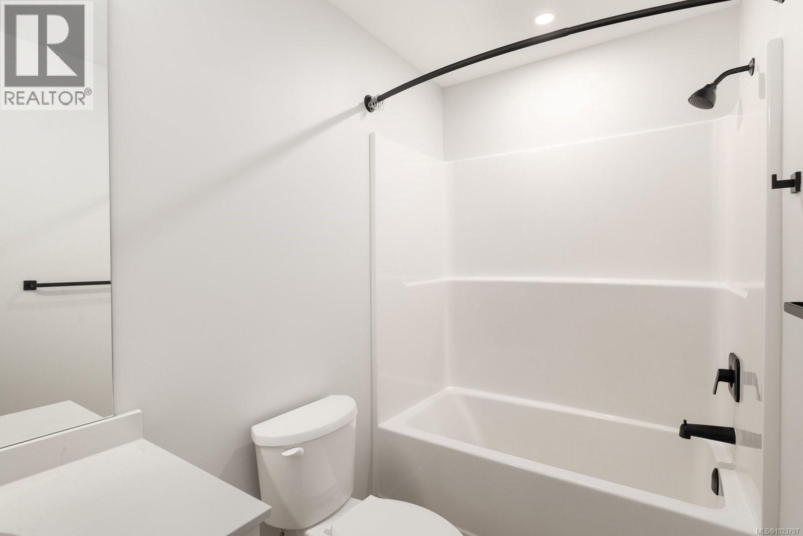 408 2469 Gateway Road, Langford