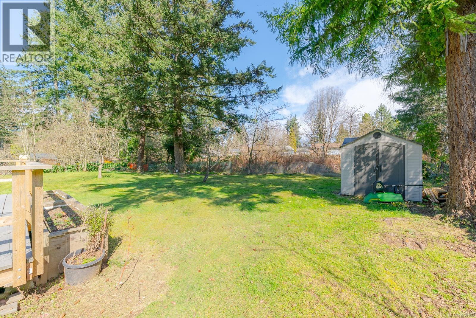 5224 SHERBOURNE DR - 10