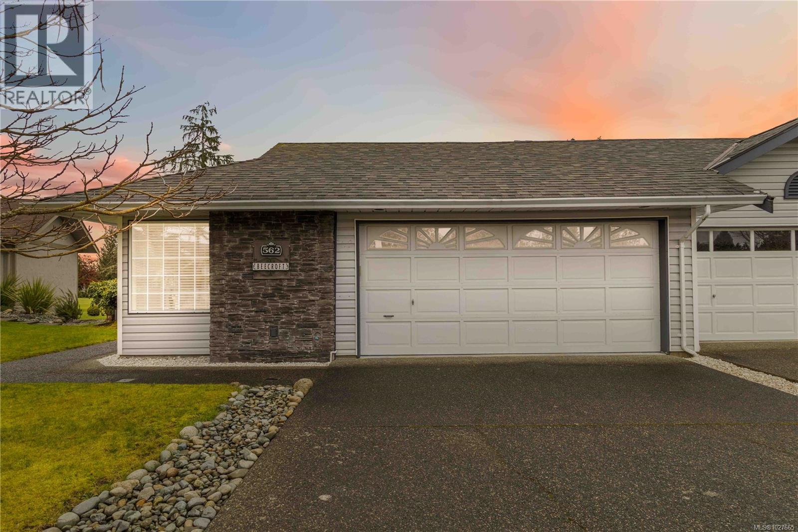  562 Fairways Place, Cobble Hill