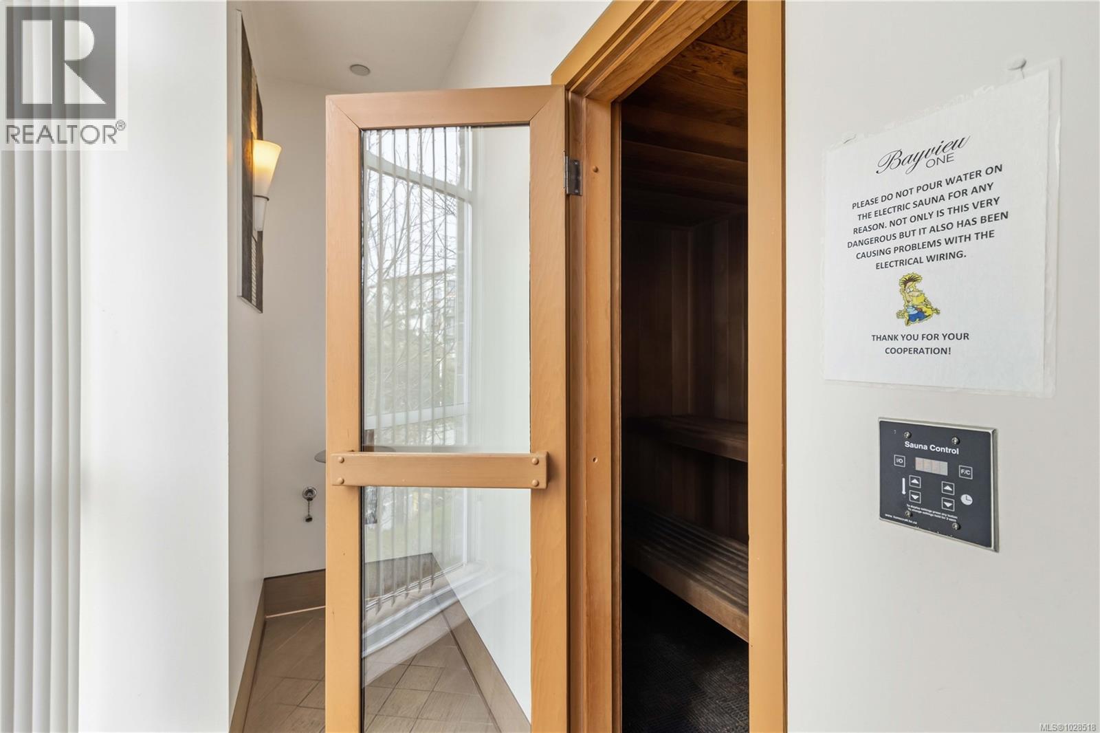 #911 100 SAGHALIE RD - 32