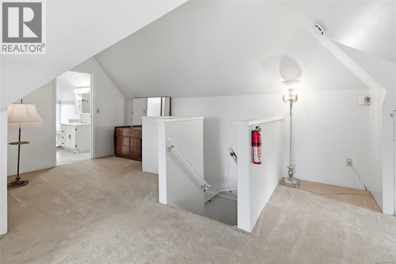 1043/1045 Belmont Ave, Victoria