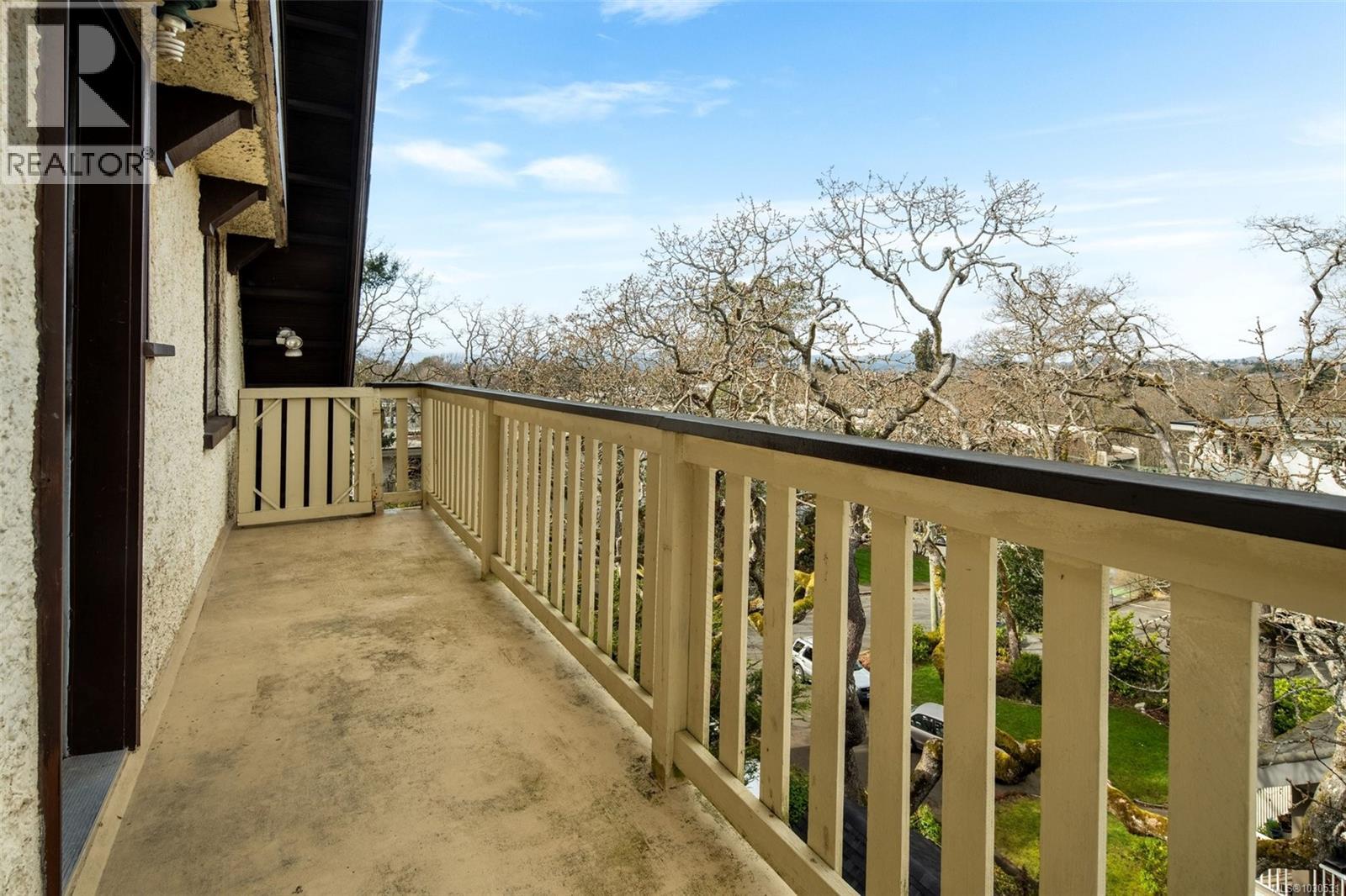 1043/1045 Belmont Ave, Victoria