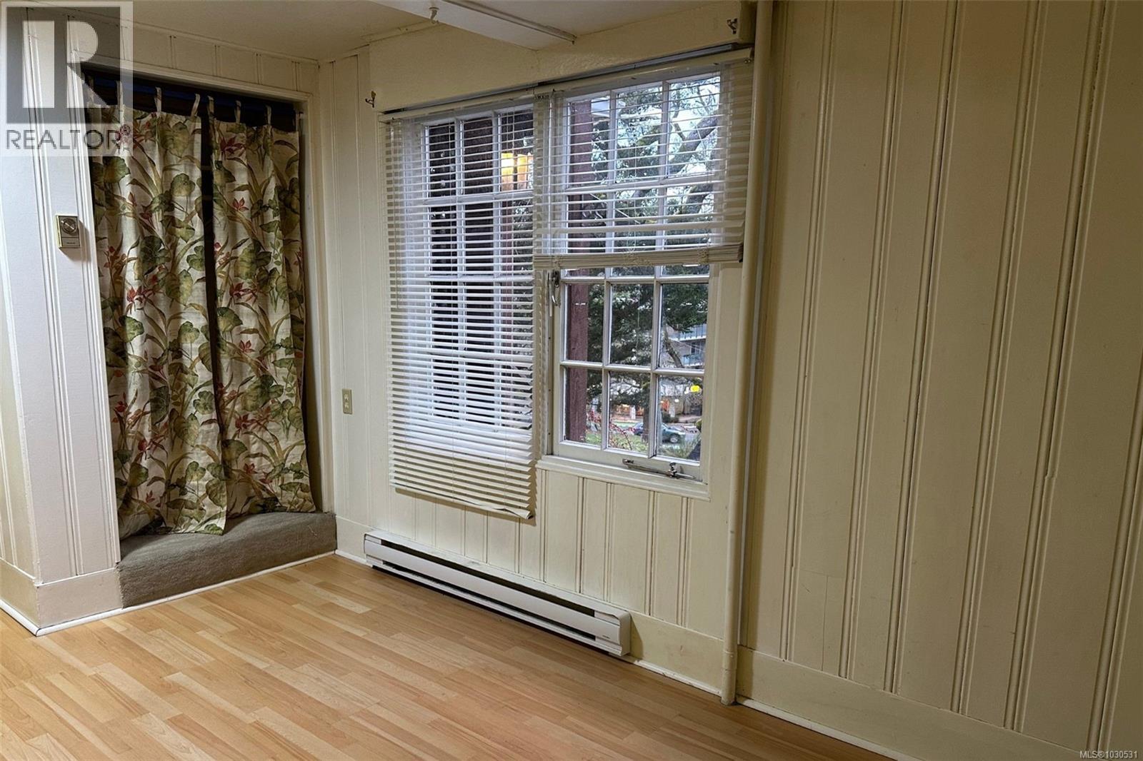 1043/1045 Belmont Ave - 68