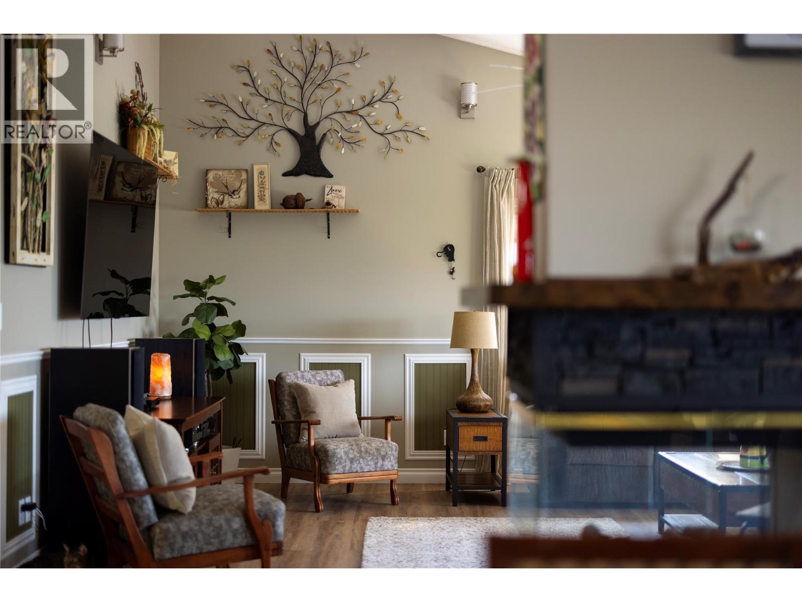 815 GALIANO ROAD - 4