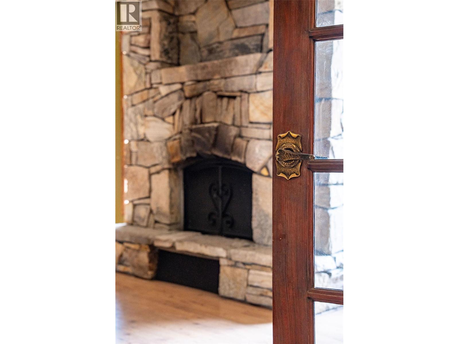 1616 Dogwood Drive, Revelstoke