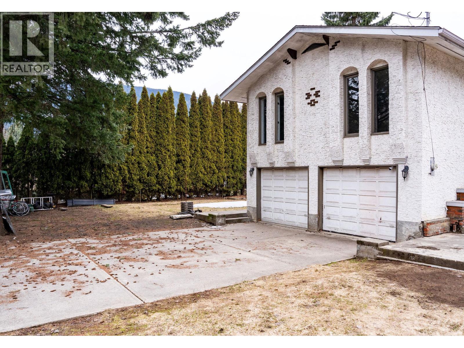 1616 Dogwood Drive, Revelstoke