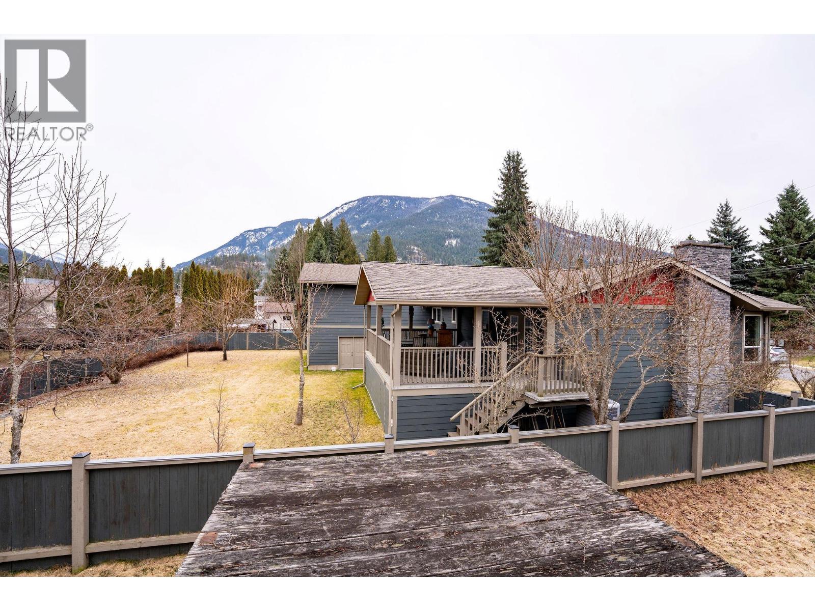 1616 Dogwood Drive, Revelstoke