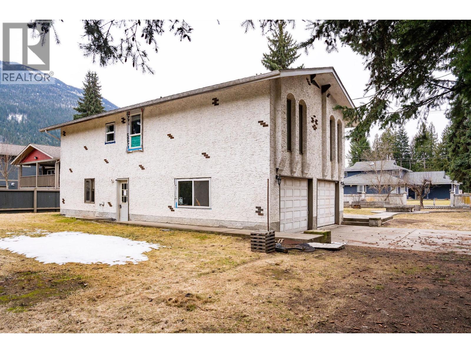 1616 Dogwood Drive, Revelstoke
