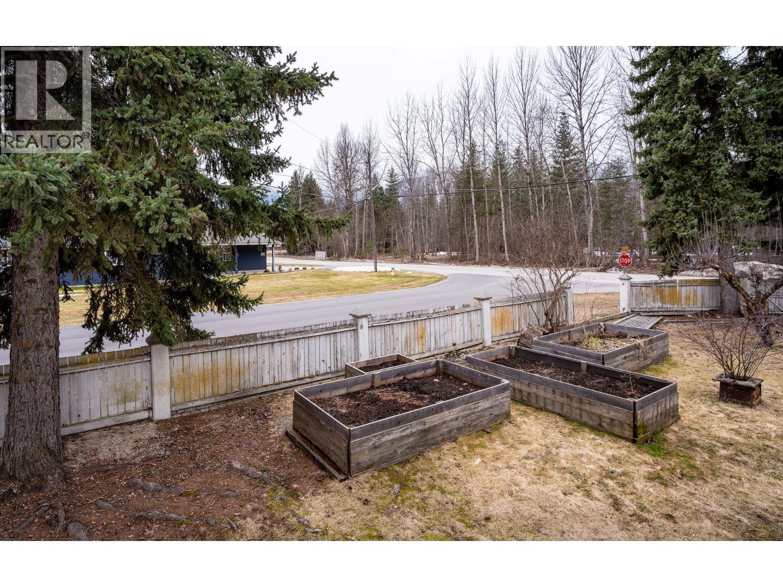 1616 Dogwood Drive, Revelstoke