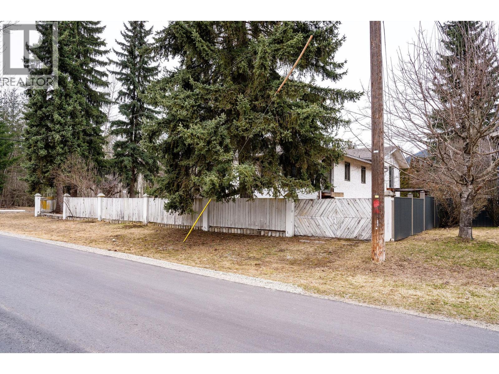 1616 Dogwood Drive, Revelstoke