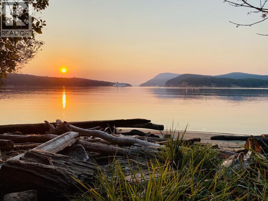 348 GEORGINA POINT ROAD, Mayne Island