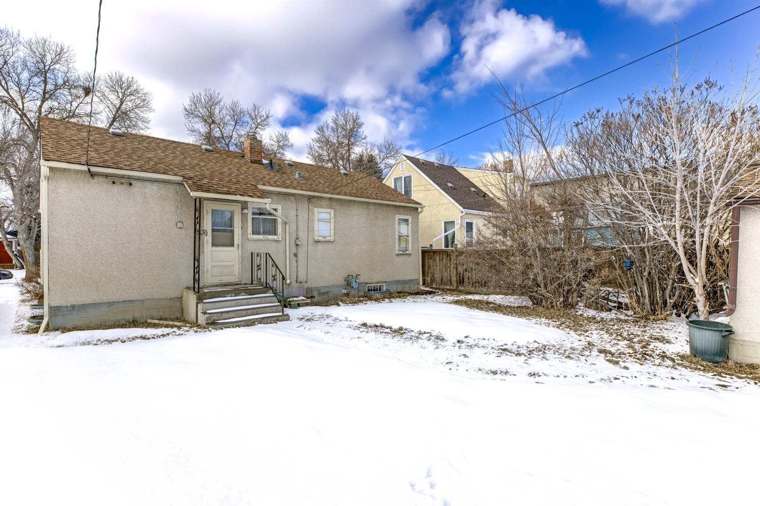 9039 90 ST NW, Edmonton