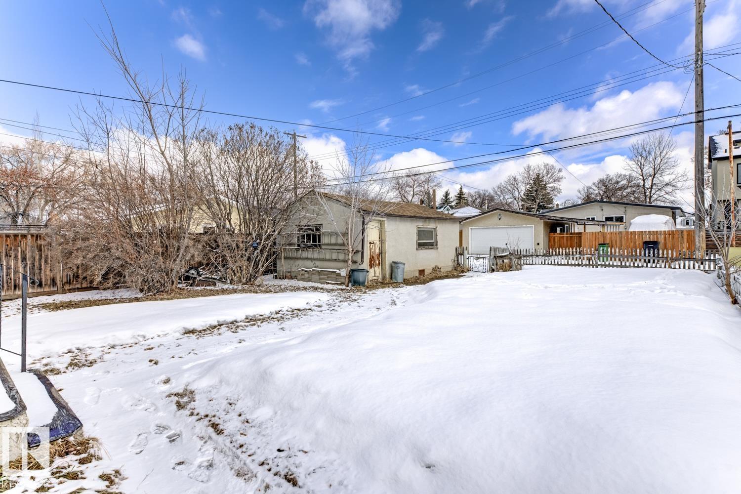 9039 90 ST NW, Edmonton