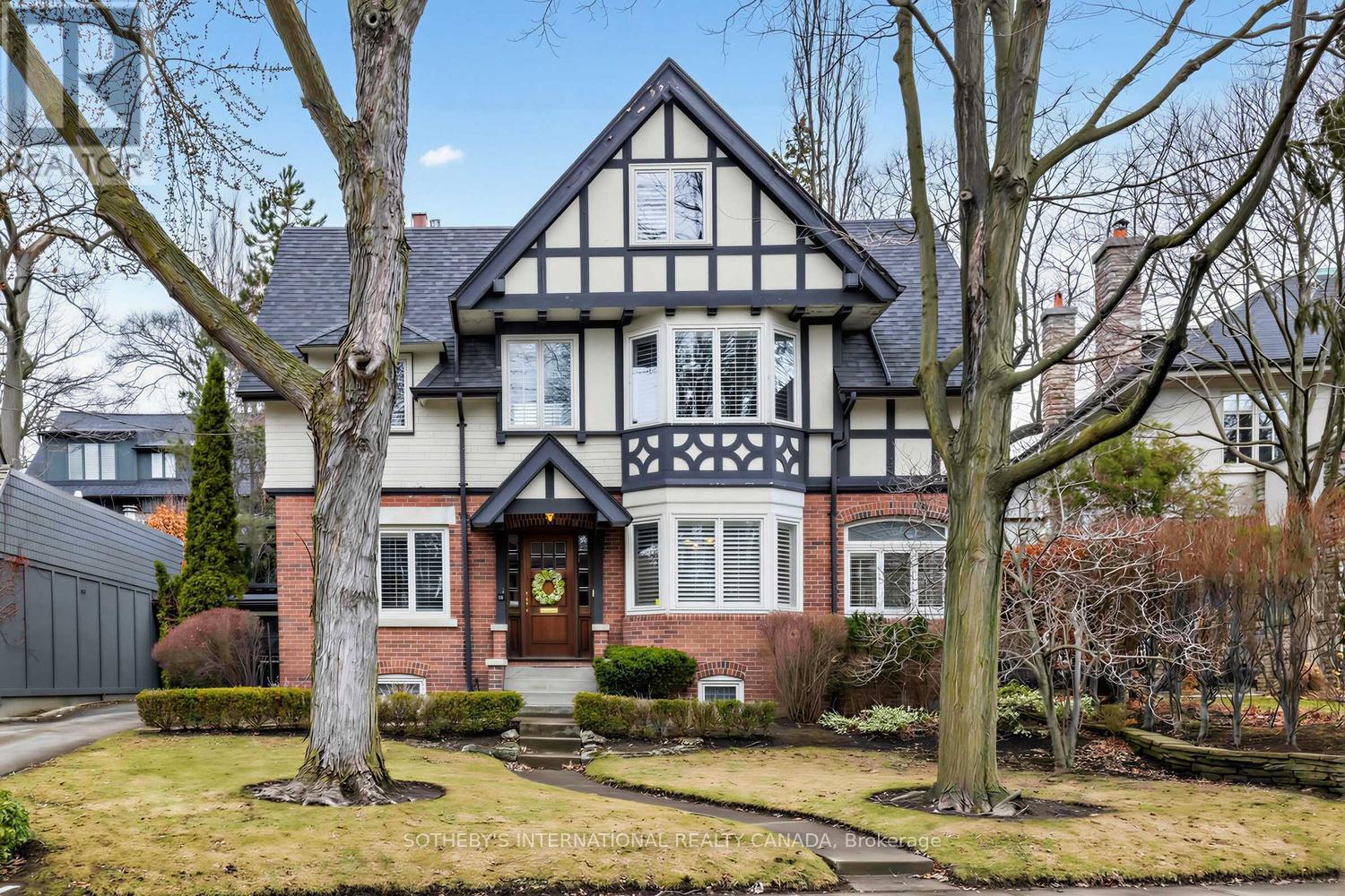 136 ROXBOROUGH DRIVE