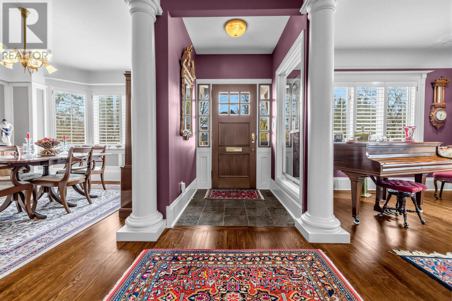 136 ROXBOROUGH DRIVE - 4
