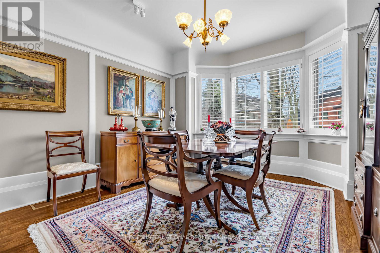 136 ROXBOROUGH DRIVE - 8
