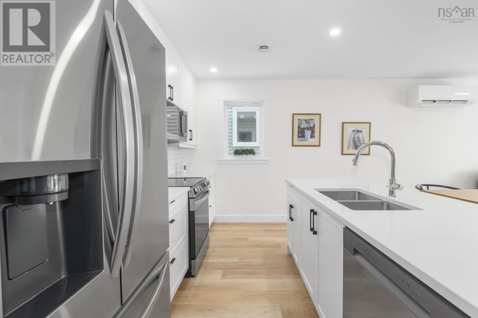 Property 34 of 42 of 212 Sailors Trail