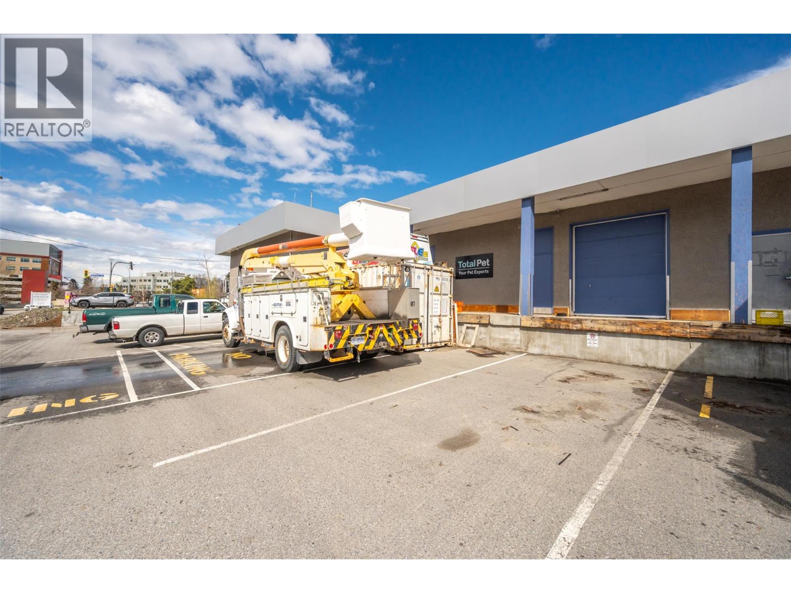  402 Industrial Avenue East, Penticton