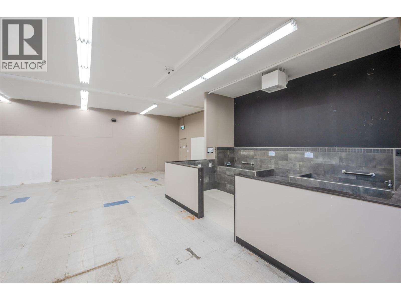  402 Industrial Avenue East, Penticton
