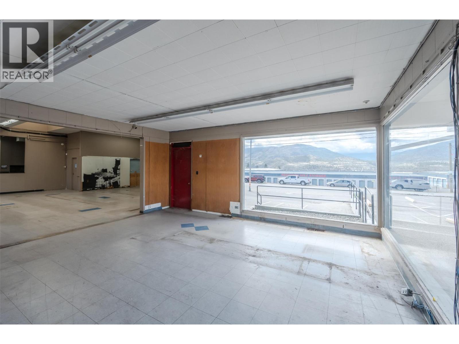  402 Industrial Avenue East, Penticton