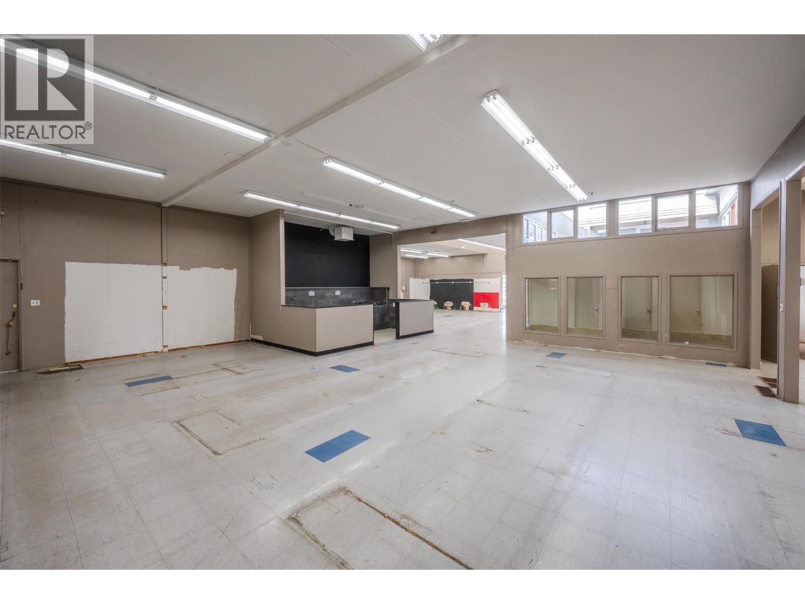  402 Industrial Avenue East, Penticton